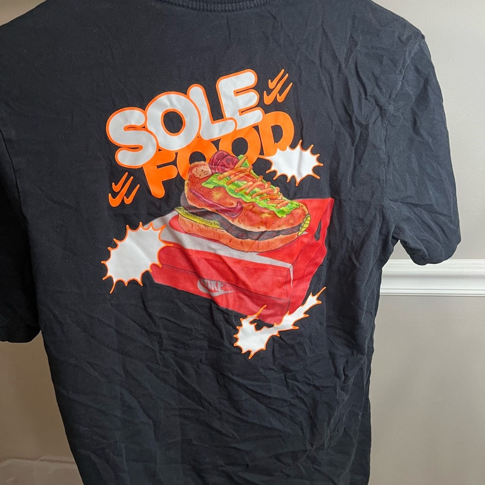 Nike M90 Sole Food HBR T-shirt in black (S)